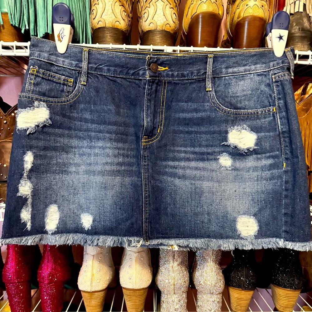 Old Navy denim skirt, size 14, NWOT